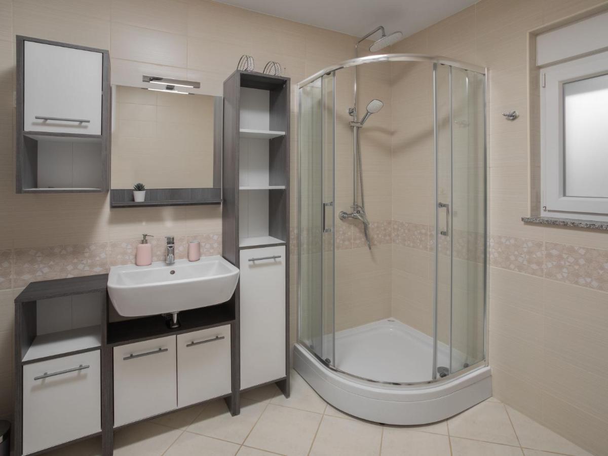 Holiday Home Lavendel - Mlk159 By Interhome Dobrinj Esterno foto