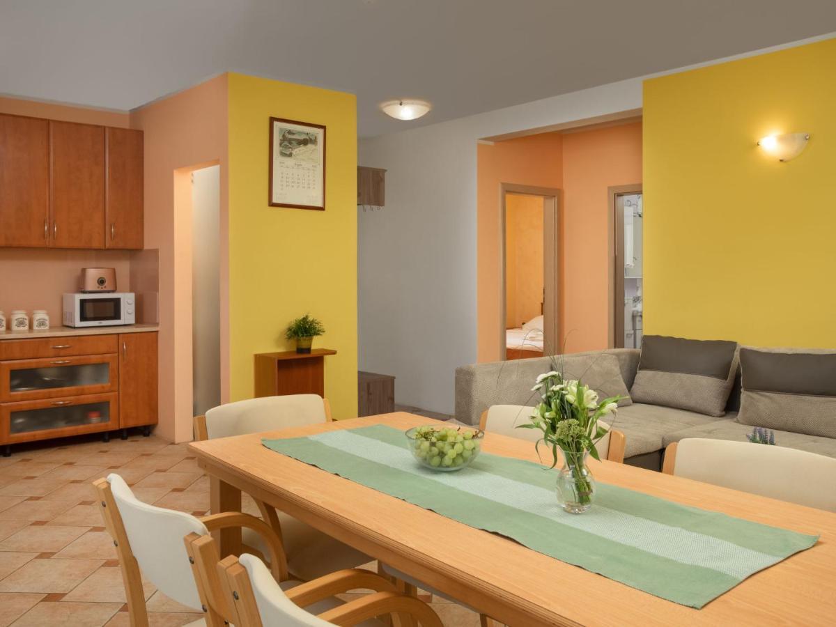 Holiday Home Lavendel - Mlk159 By Interhome Dobrinj Esterno foto
